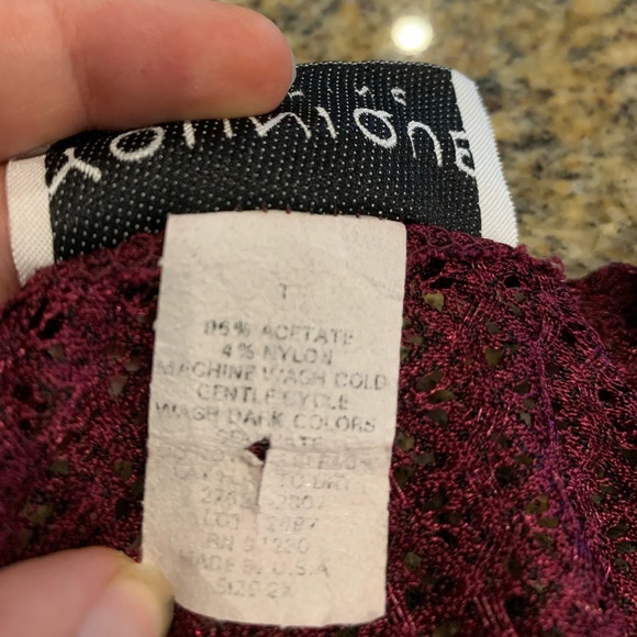 Vintage women’s maroon shirt sleeve cardigan Size 2X - Picture 4 of 8